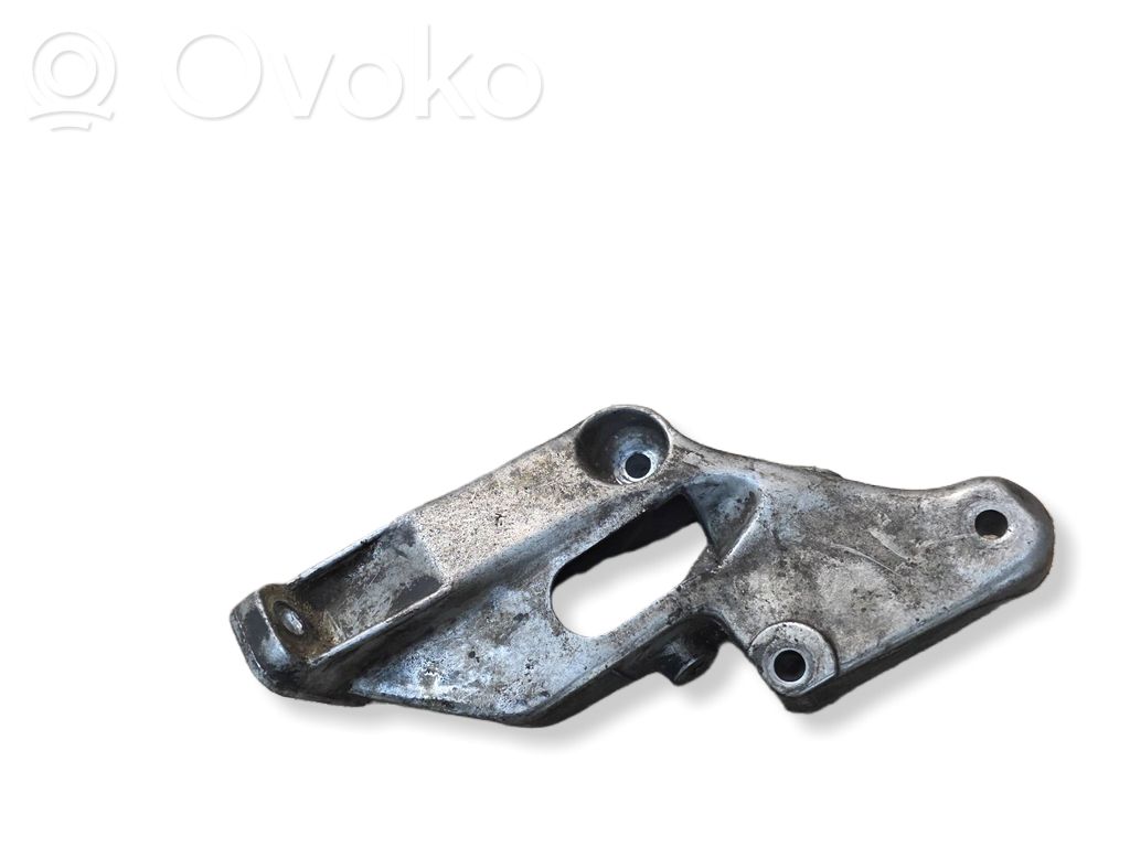 BMW 5 E34 Engine mounting bracket 