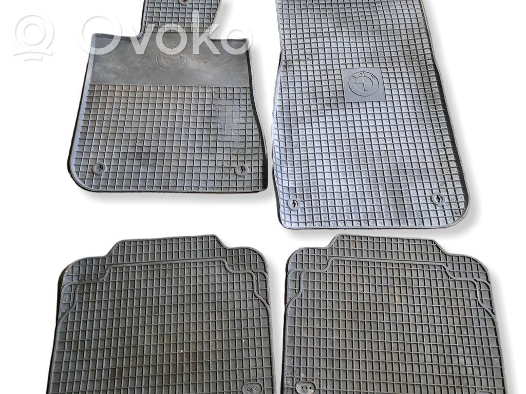 Car floor mat set