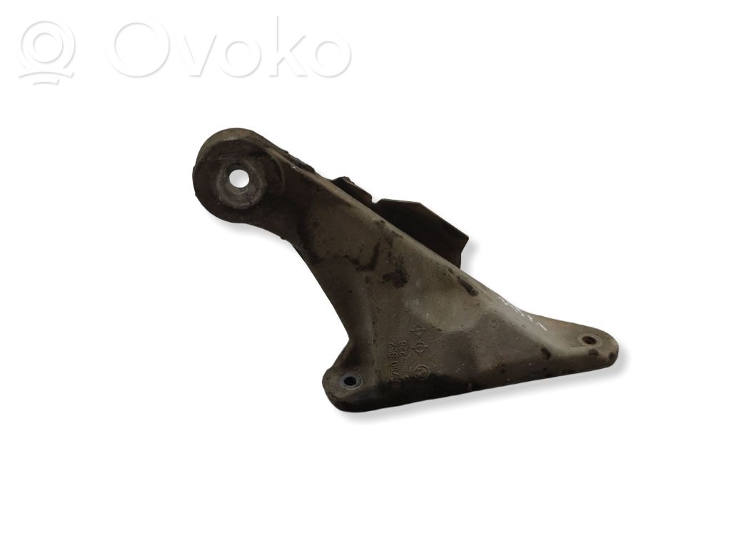 BMW X3 E83 Engine mounting bracket 
