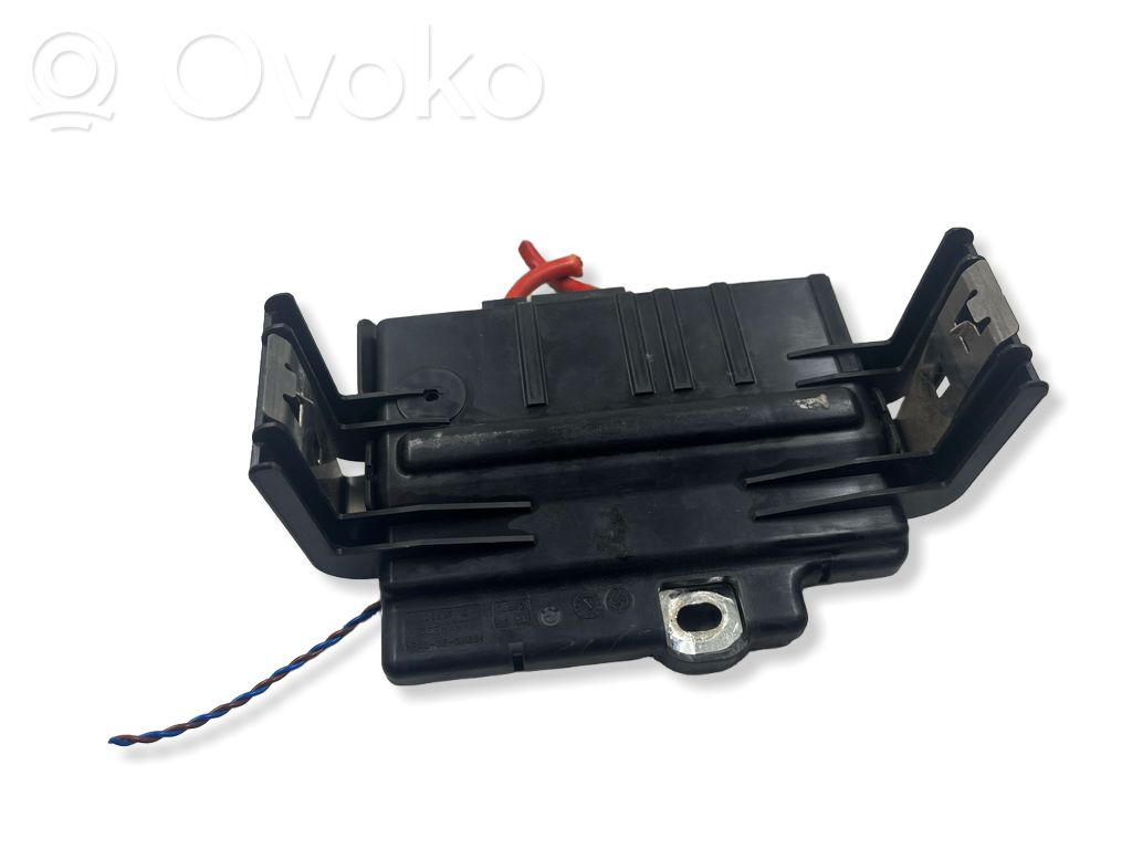 Блок предохранителей   10688710,18862,PA6GFG330