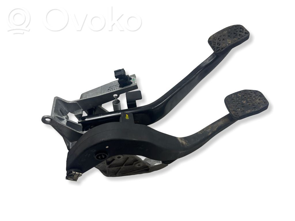 BMW 3 E90 E91 Pedal assembly 