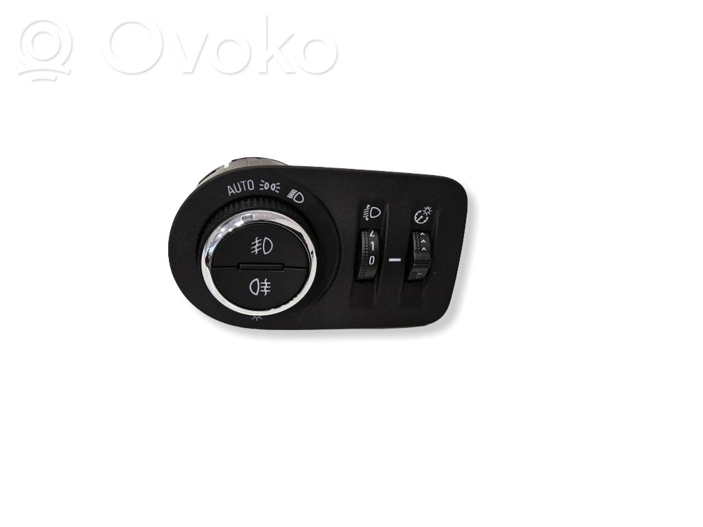 Opel Corsa F Šviesų jungtukas 
