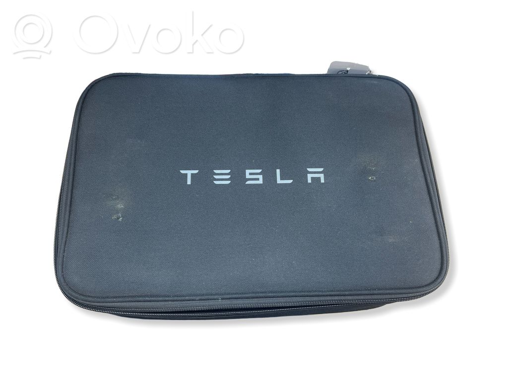 Tesla Model 3 Detachable towbar 