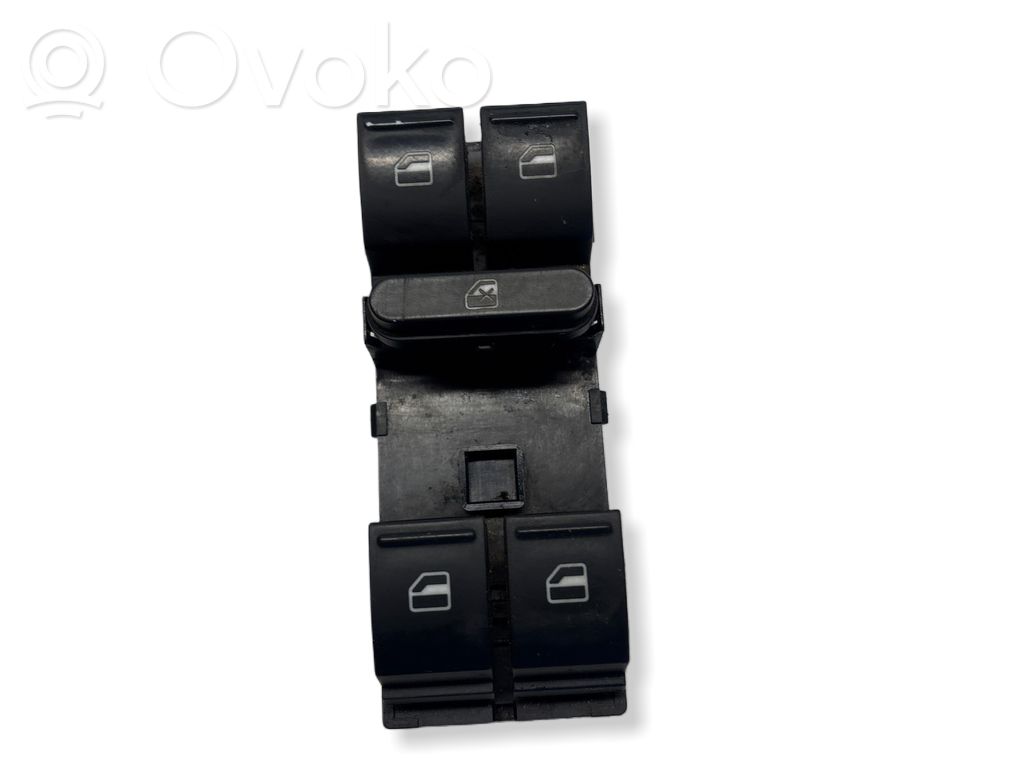 Skoda Octavia Mk2 (1Z) Electric window control switch 