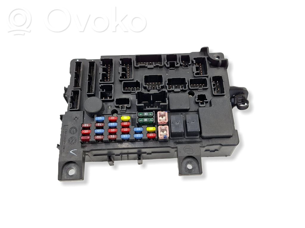 Mitsubishi Outlander Fuse module 