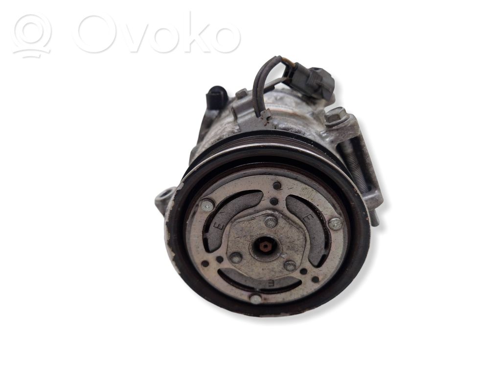Jeep Cherokee KL Ilmastointilaitteen kompressorin pumppu (A/C) 