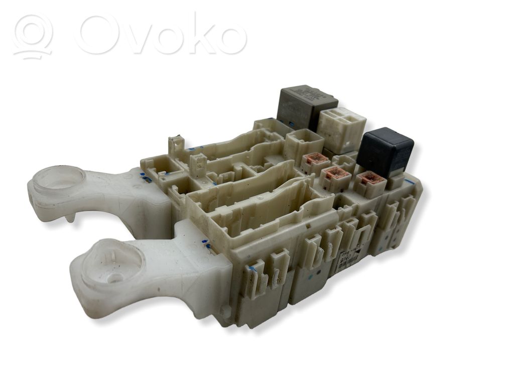 Toyota RAV 4 (XA30) Fuse module 