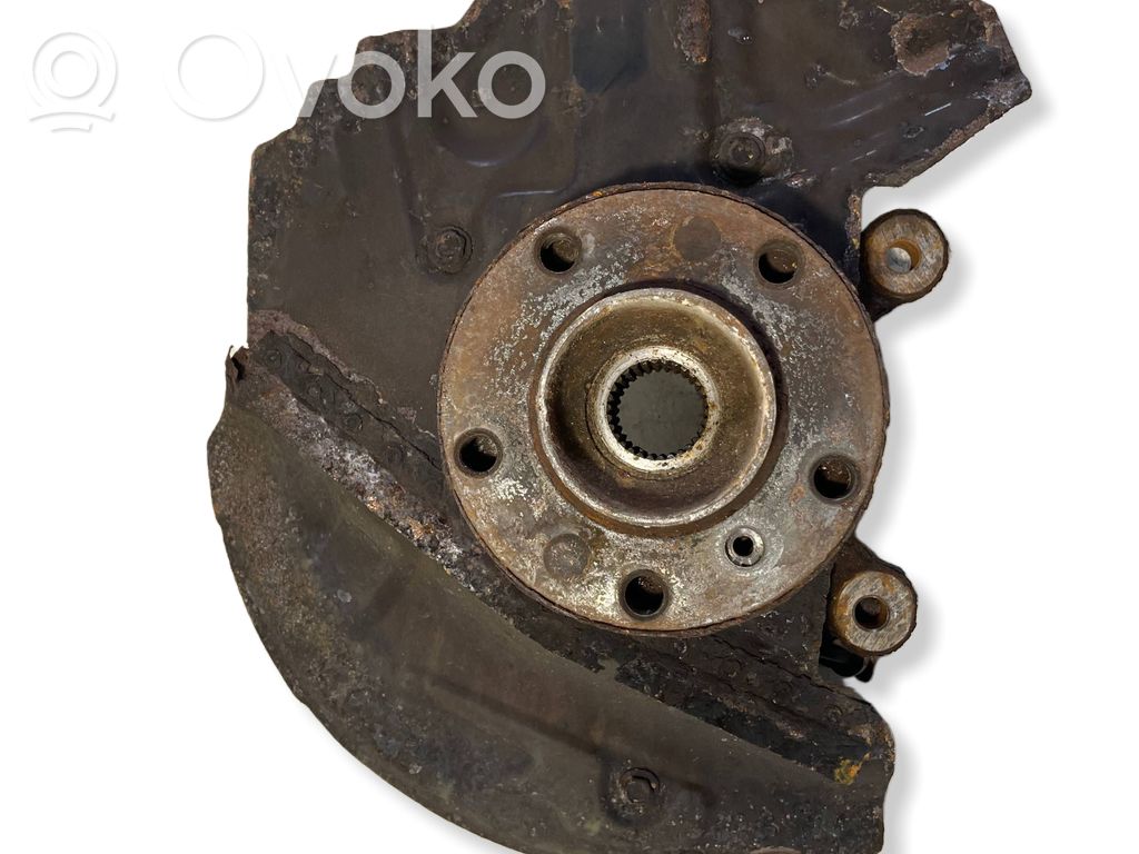 Front wheel hub spindle knuckle