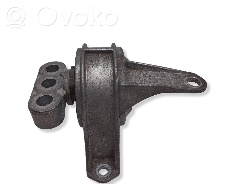 Engine mount bracket   90575772,90576049,90575779