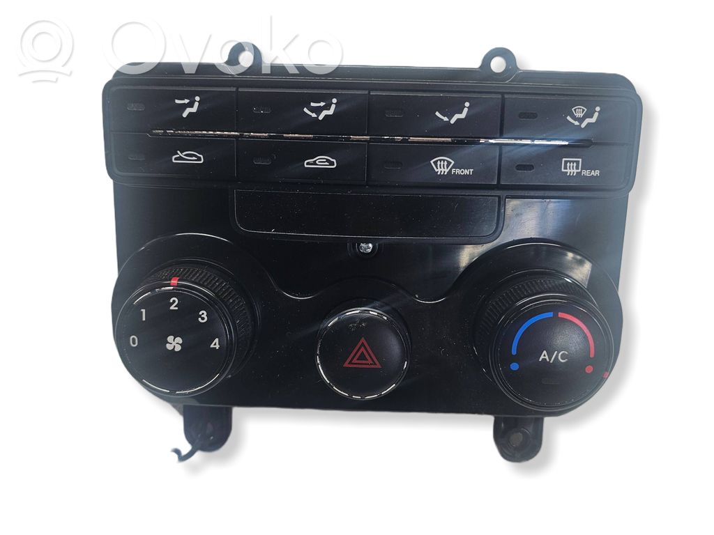 Hyundai i30 Climate control unit 