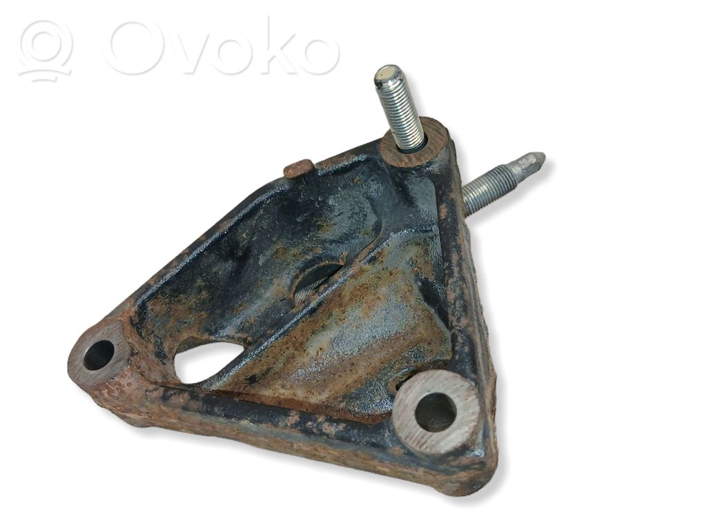 Toyota Auris E180 Engine mounting bracket 