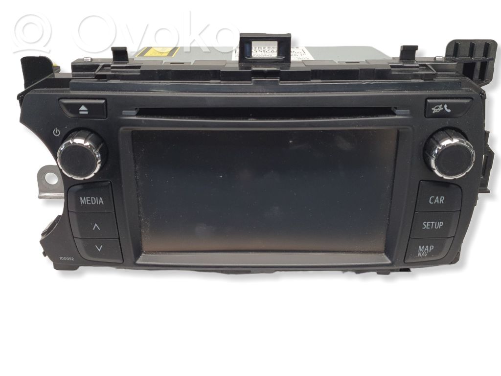 Toyota Yaris Panel / Radioodtwarzacz CD/DVD/GPS 