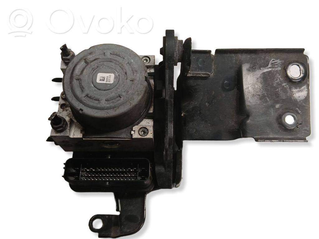 Volkswagen Golf VII ABS bloks 