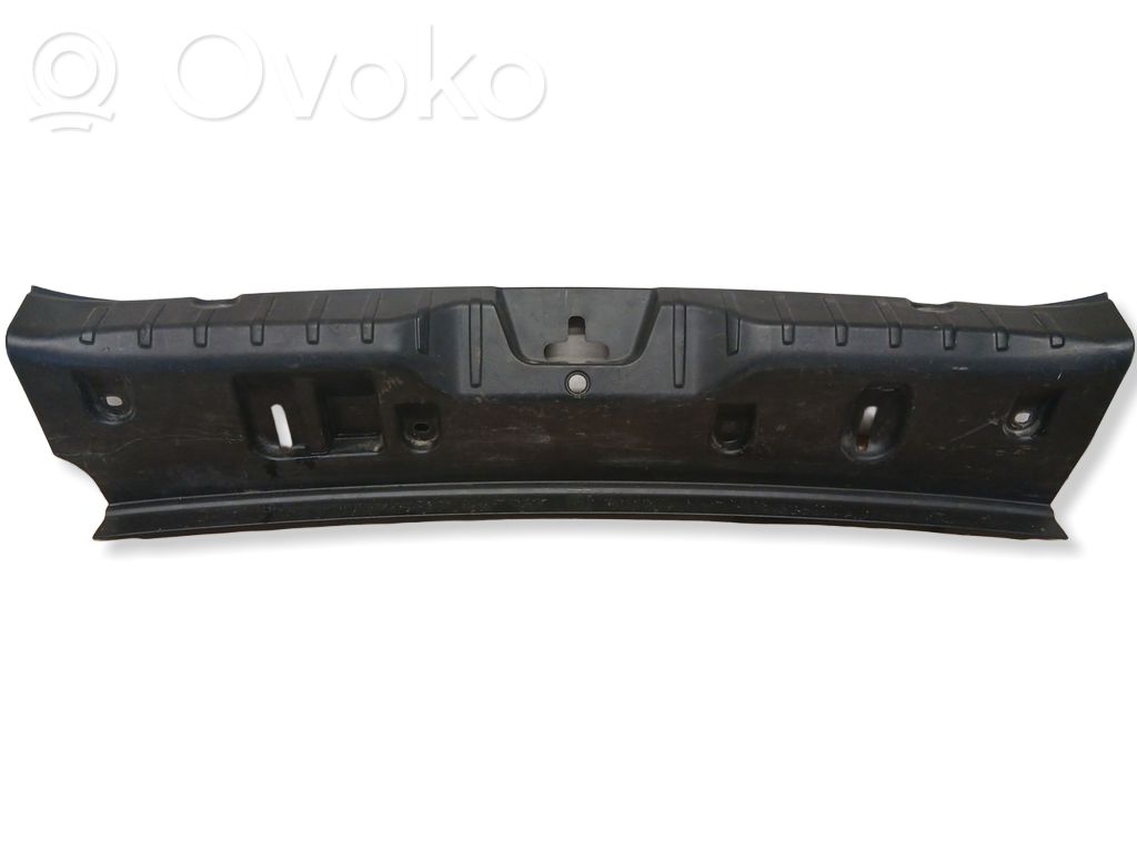 BMW 5 F10 F11 Osłona pasa bagażnika 