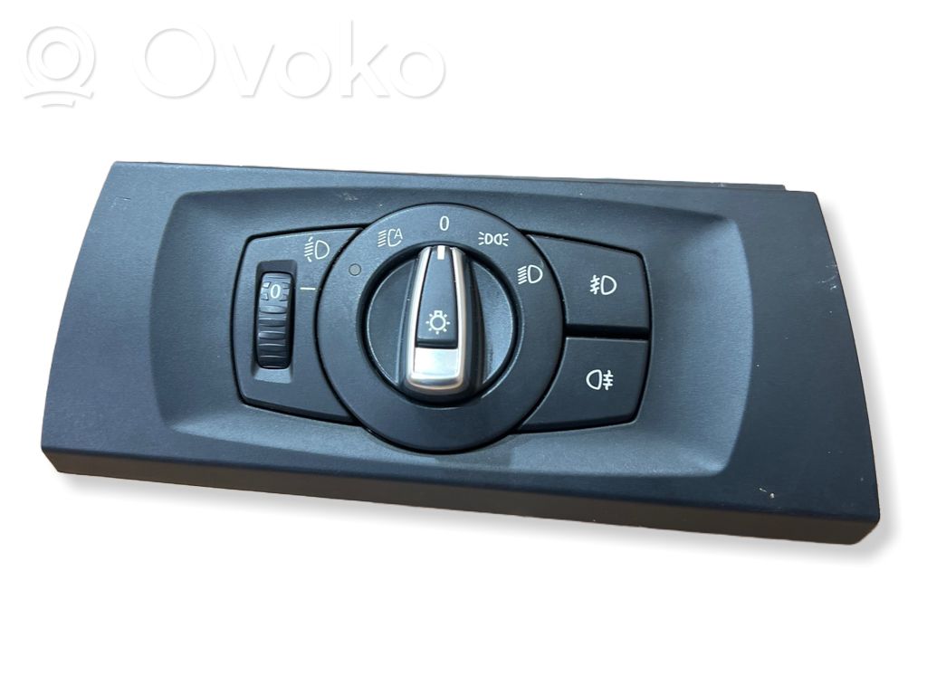 Light switch   9169406
