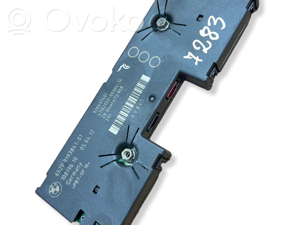 BMW 3 E90 E91 Antenas pastiprinātājs 