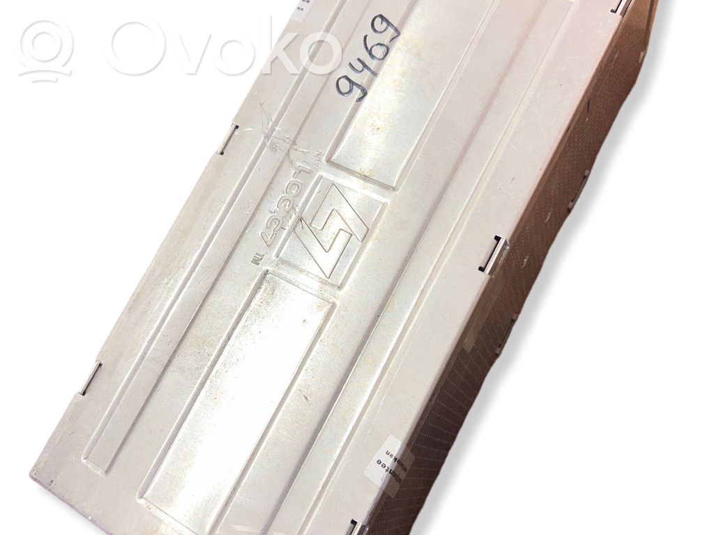 BMW 7 E65 E66 Garso stiprintuvas 