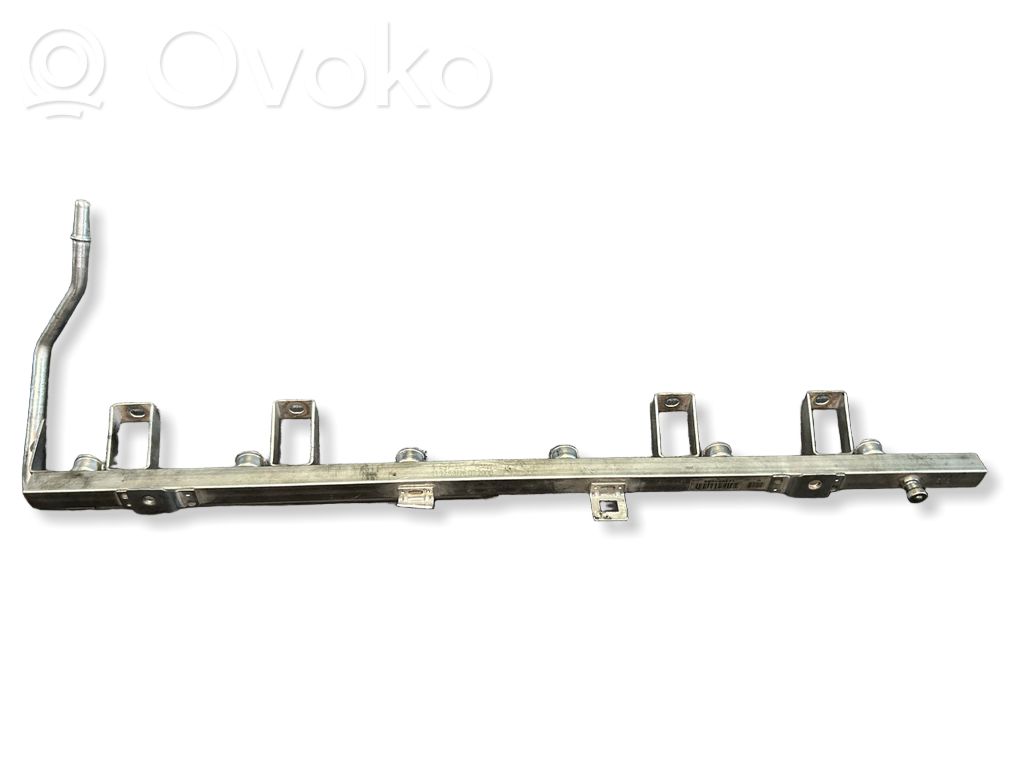 BMW 5 E39 Rampă alimentare injectoare 
