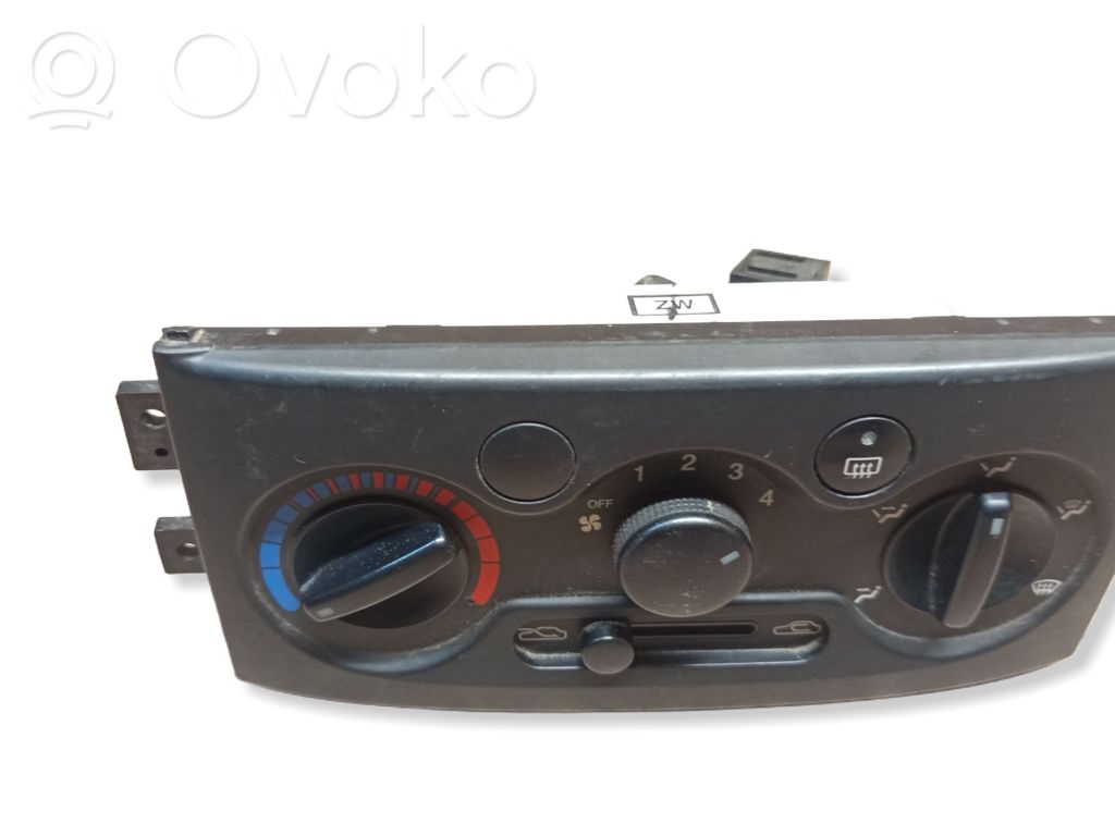 Chevrolet Aveo Climate control unit 