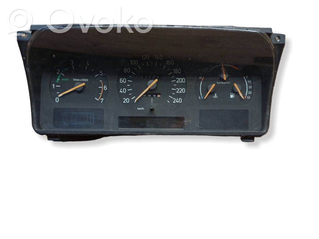 Saab 9000 CD Speedometer (instrument cluster) 