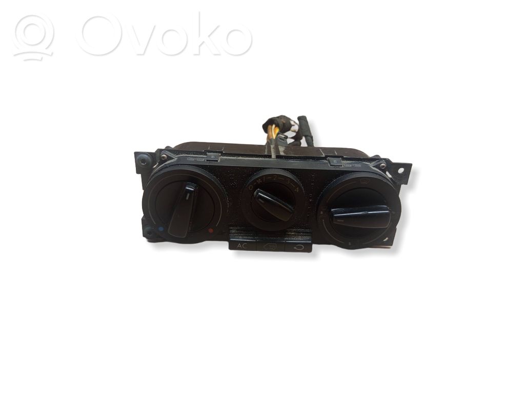 Volkswagen Golf IV Unitate control climatizare 