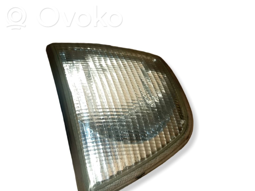 Audi 80 90 B3 Front indicator light 