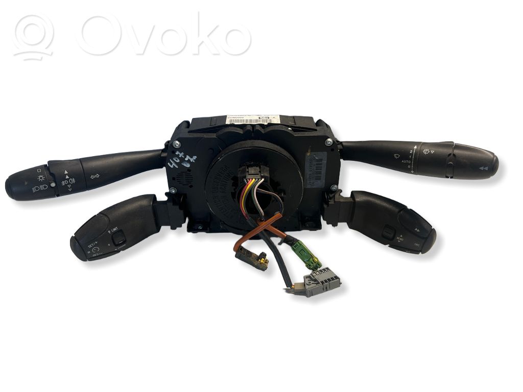 Peugeot 407 Interruptor de control multifunción 