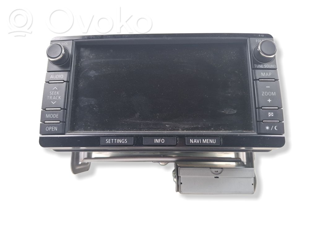 Mitsubishi Outlander Radio/CD/DVD/GPS head unit 