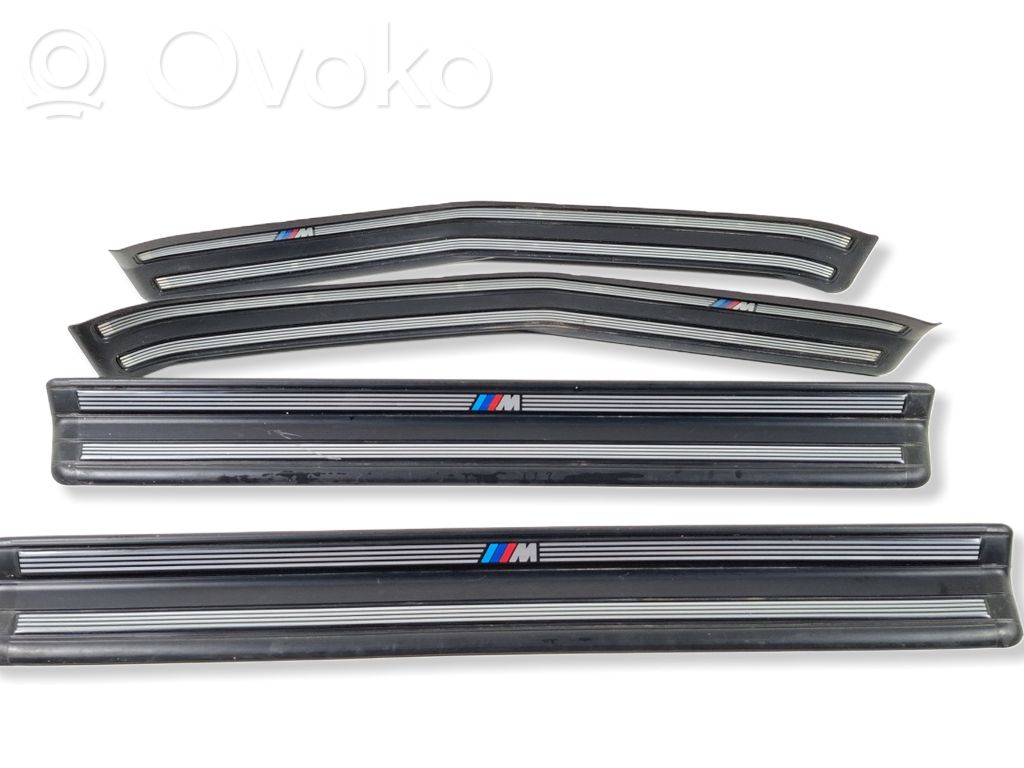 BMW 3 E46 Slenksčių apdailų komplektas (vidinis) 