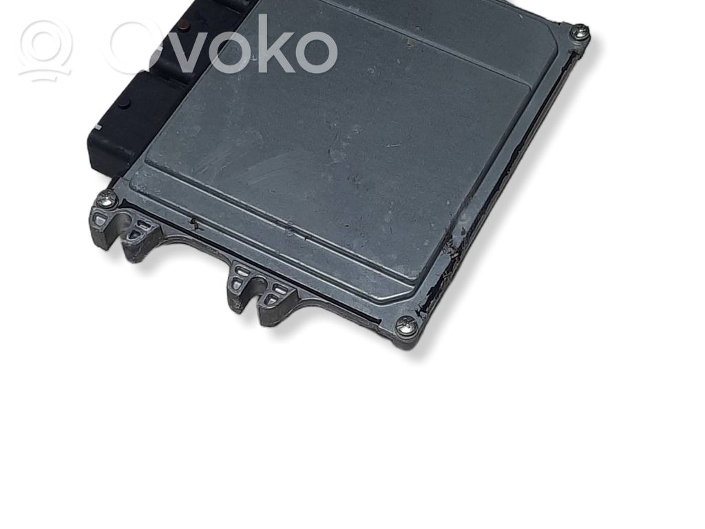 Nissan Note (E12) Engine control unit/module 