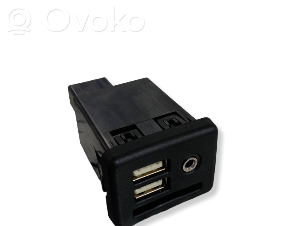 USB socket connector   22875066