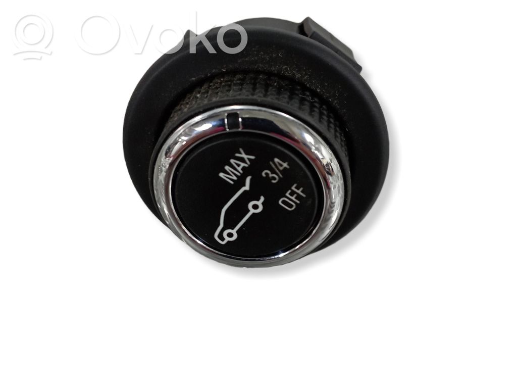 Opel Astra K Tailgate opening switch 