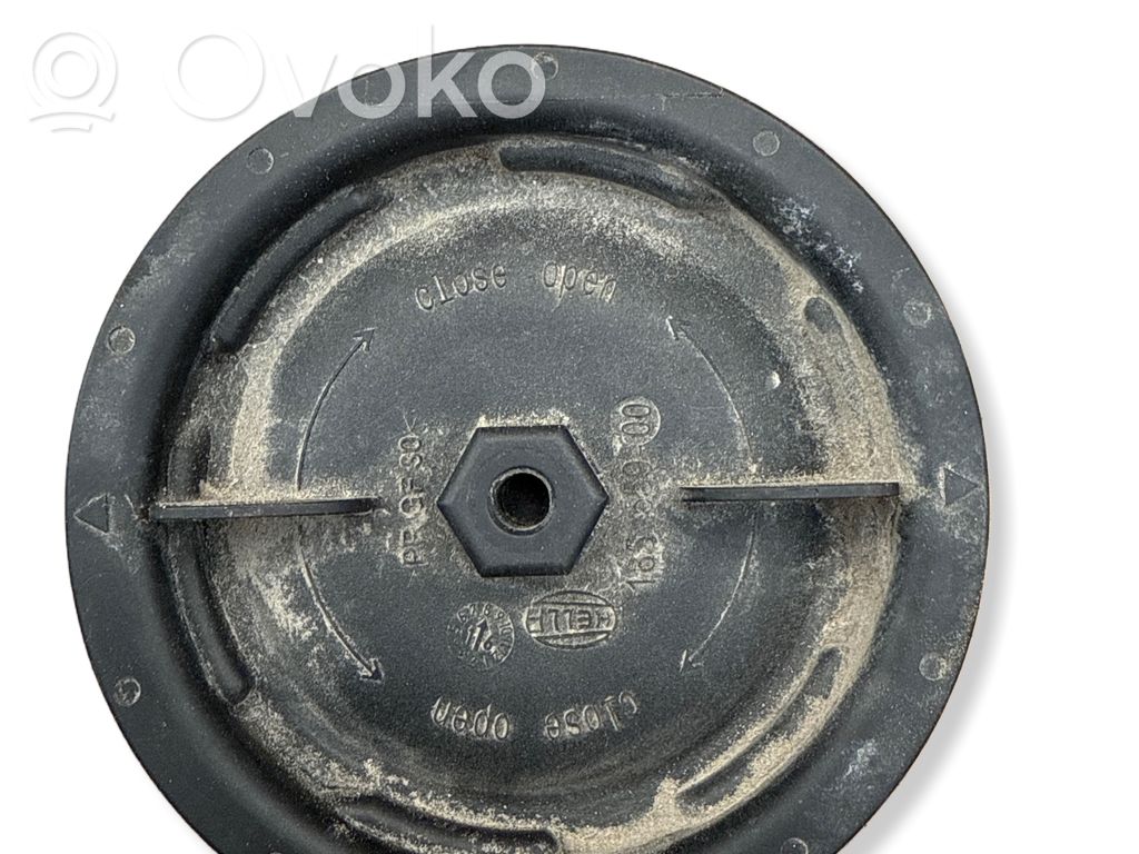 Opel Vivaro Guardapolvo de faro delantero/faro principal 