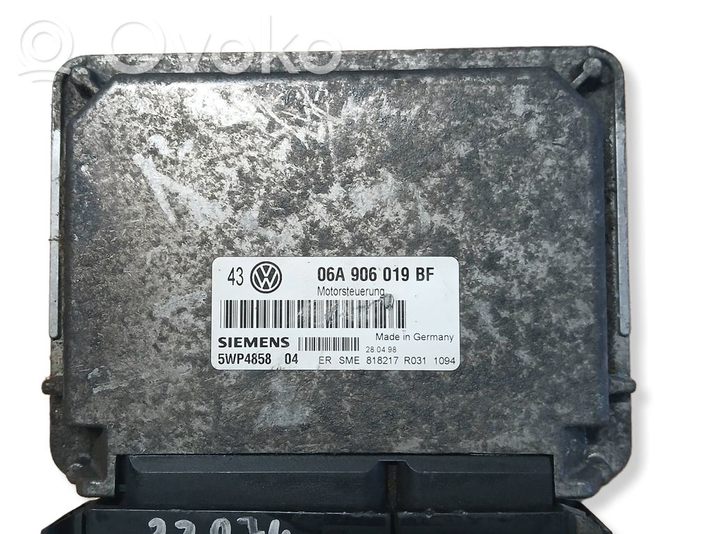 Volkswagen Golf V Engine control unit/module 
