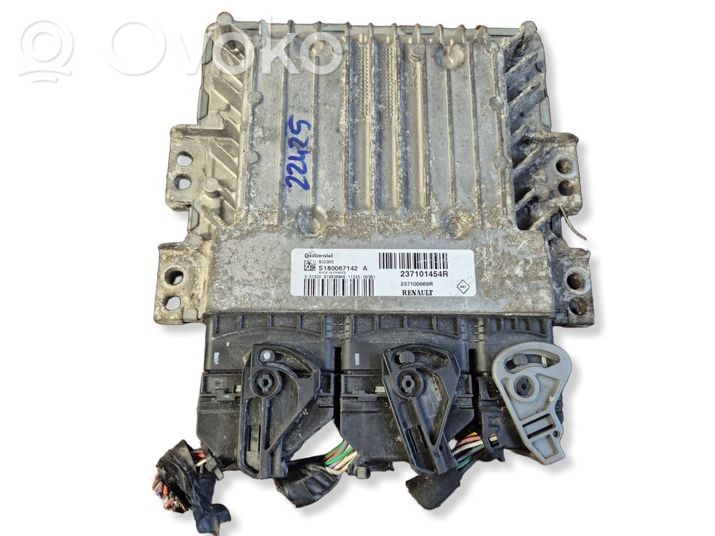 Renault Megane III Engine control unit/module 