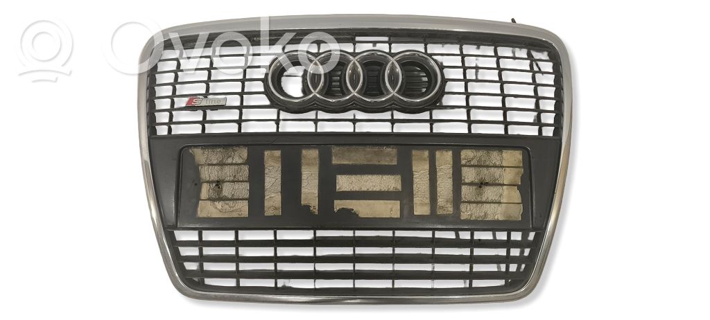 Audi A6 S6 C6 4F Etupuskurin ylempi jäähdytinsäleikkö 