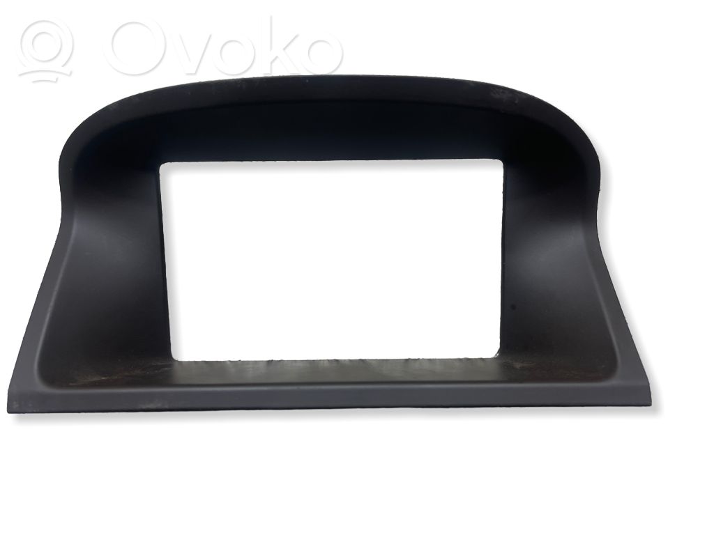 Volvo XC70 Radio/GPS head unit trim 