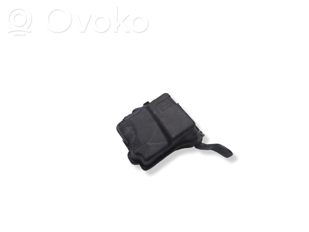 Peugeot 207 Fuse module 