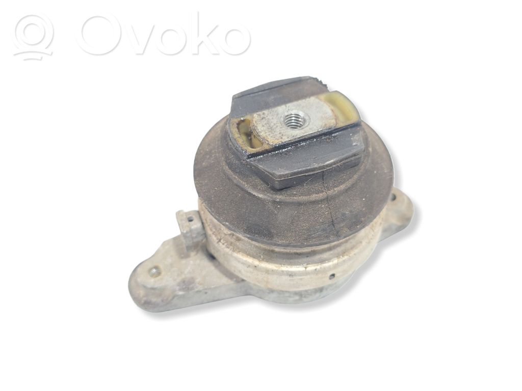 Audi A8 S8 D3 4E Engine mount bracket 