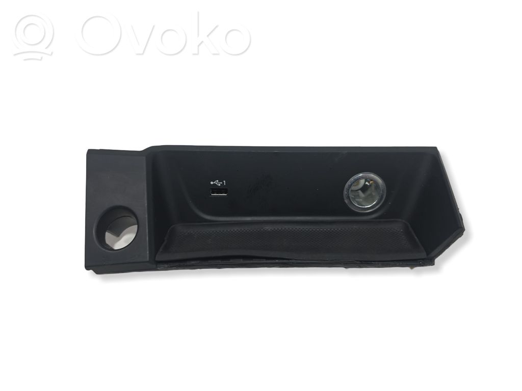 Audi A5 USB socket connector 