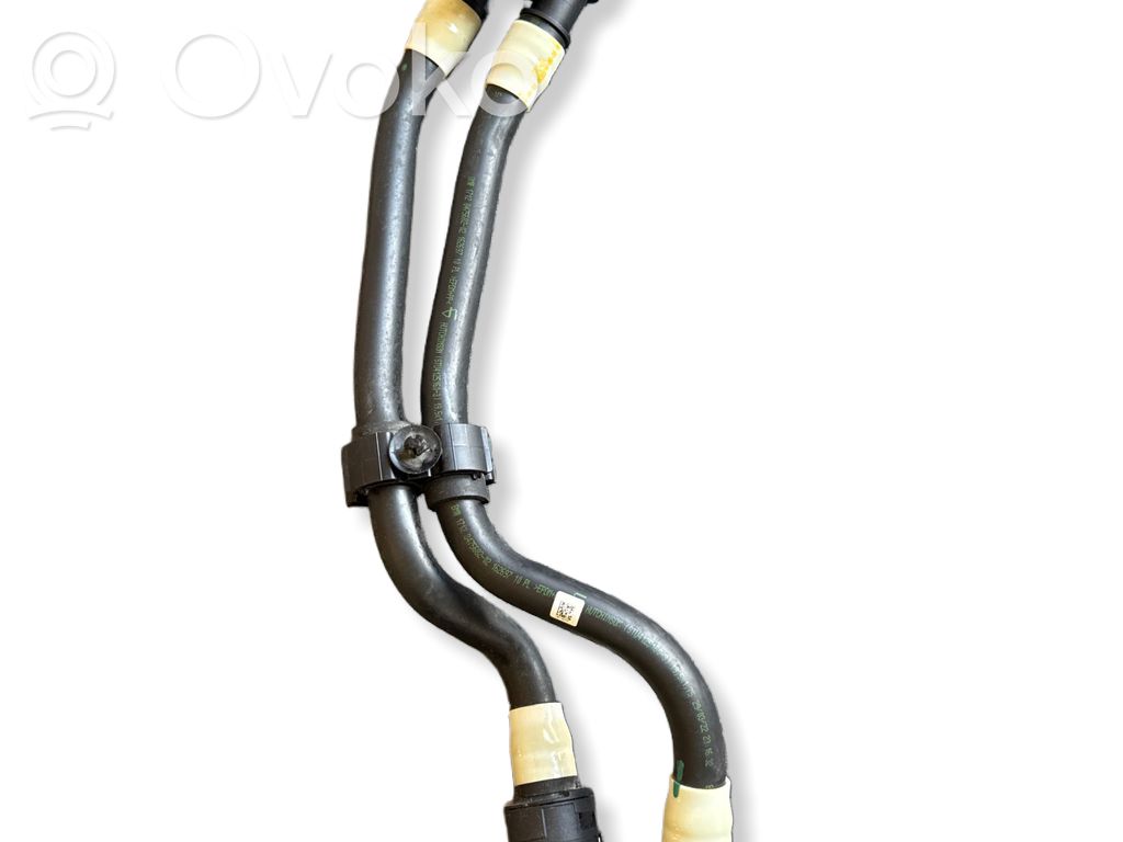 BMW i4 Engine coolant pipe/hose 