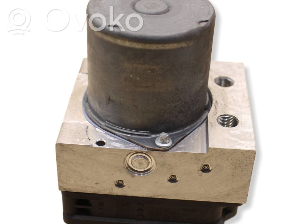 BMW X3 E83 ABS Pump 
