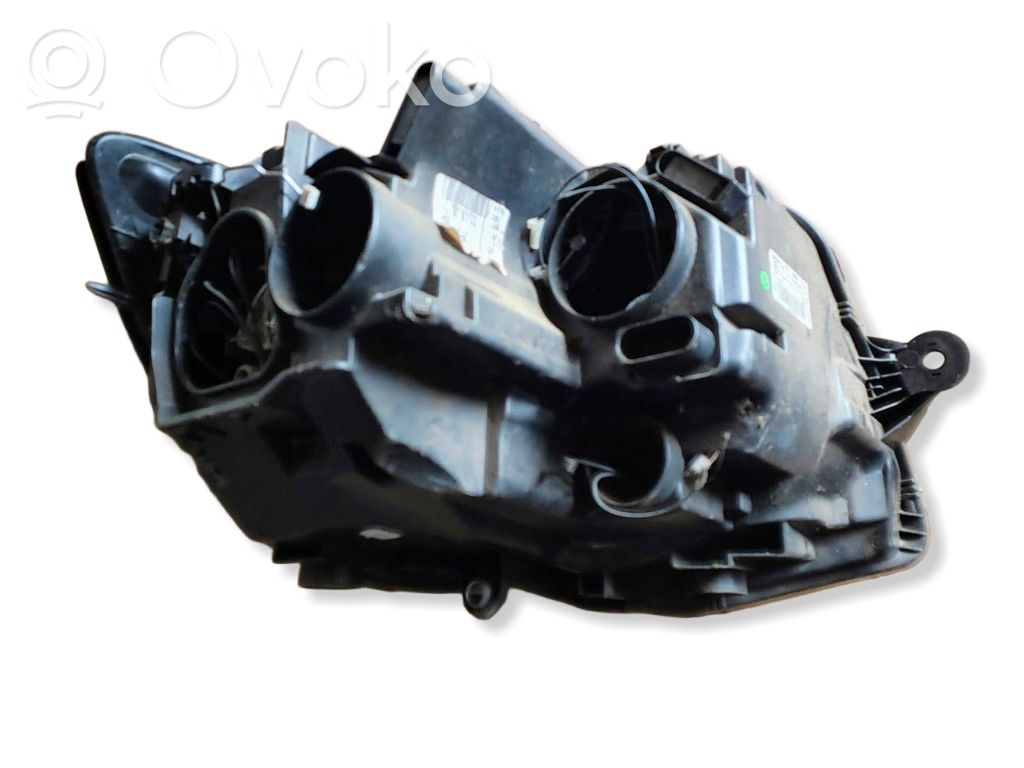 Volkswagen Transporter - Caravelle T6 Headlight/headlamp 