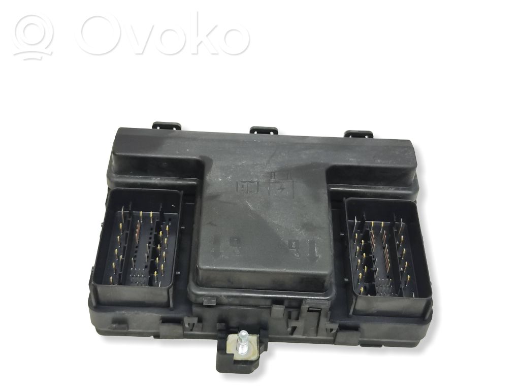 Ford Mondeo MK V Fuse module 