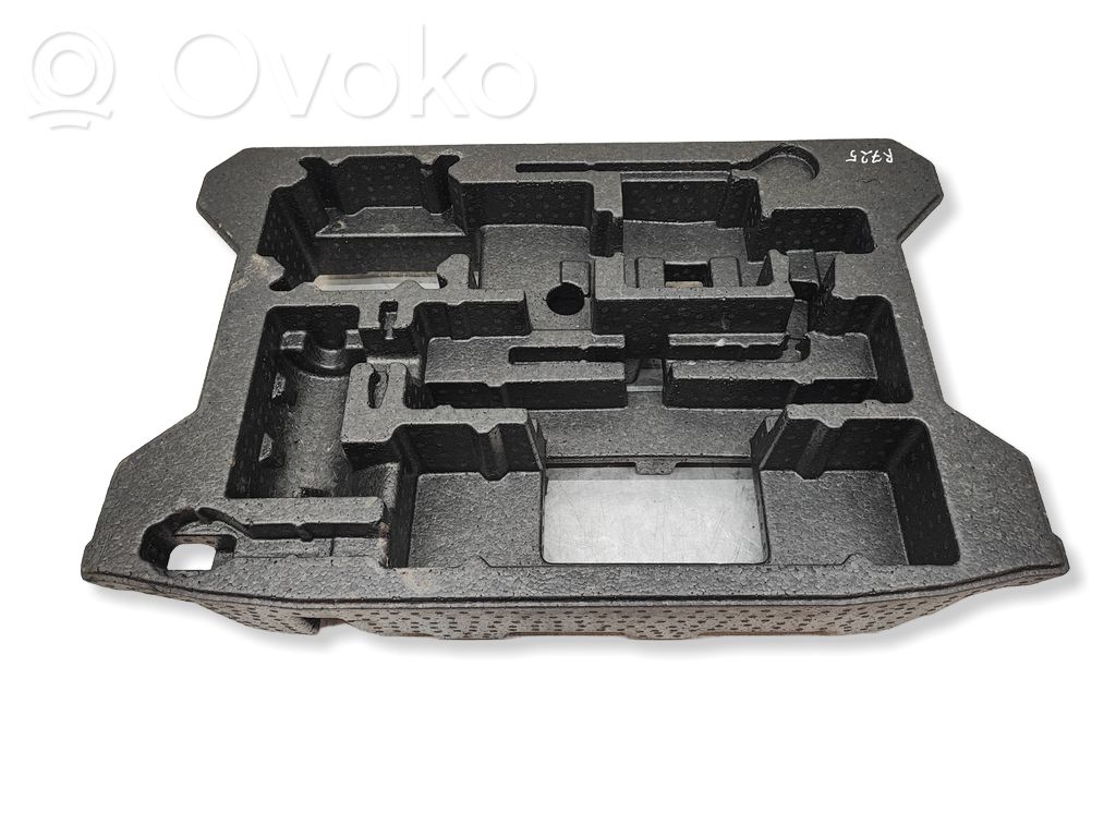 Tool box   7549161M00