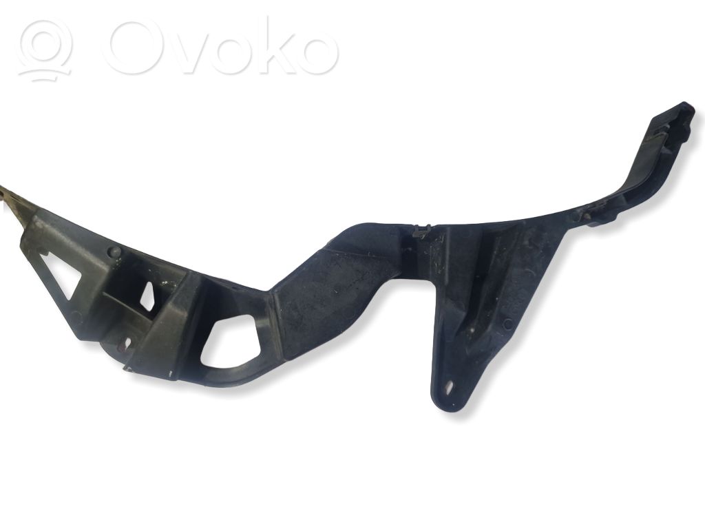 Front bumper mounting bracket   8Z0854730