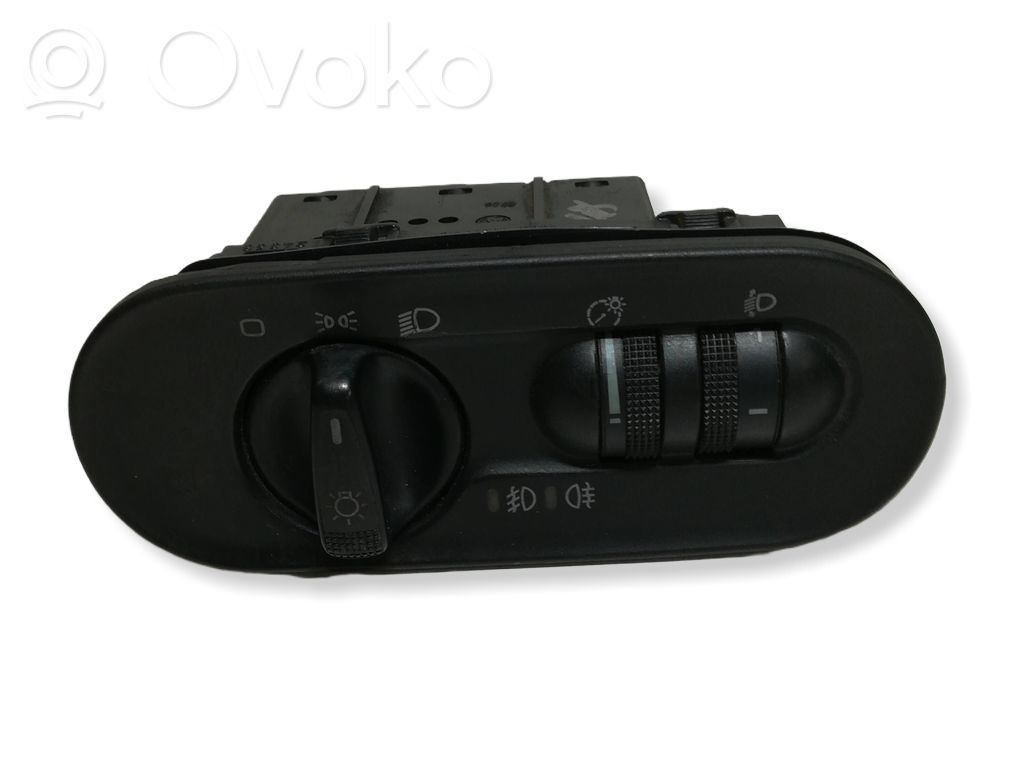 Seat Alhambra (Mk1) Light switch 