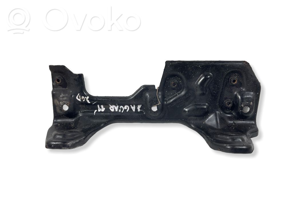 Engine mounting bracket   9X2Q6D299DA,W235X