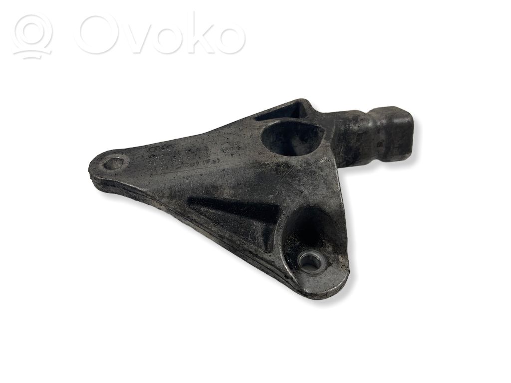Audi A4 S4 B8 8K Engine mounting bracket 