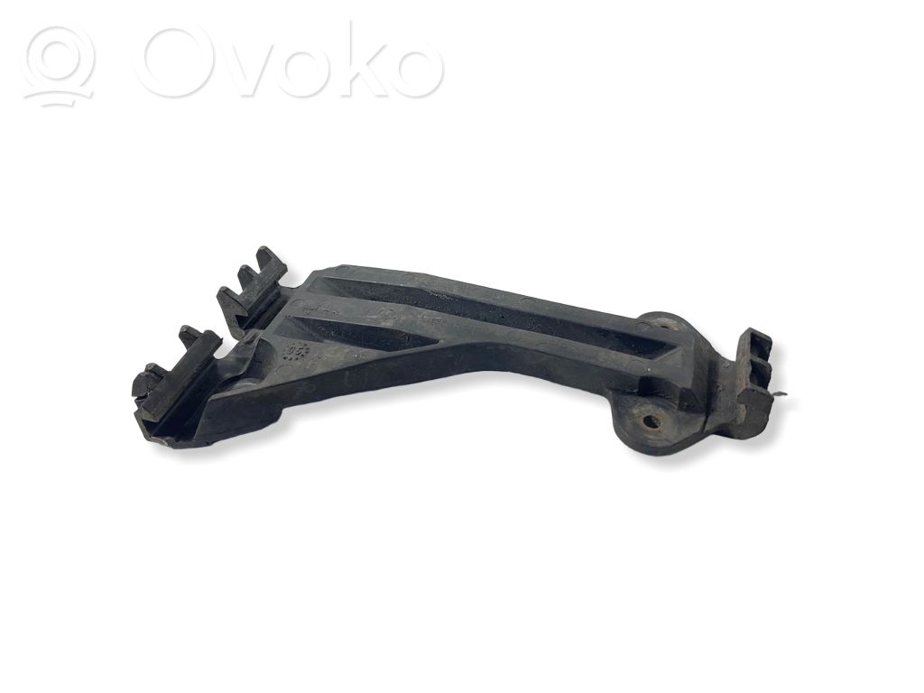 Front bumper mounting bracket   4A0807284A